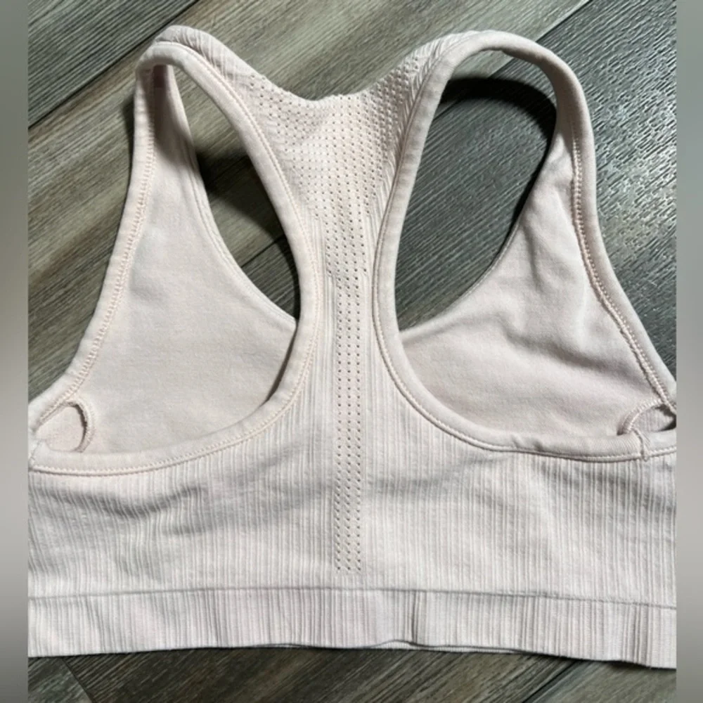 Athleta women‎ Sports Bra- XS - Picture 4 of 7